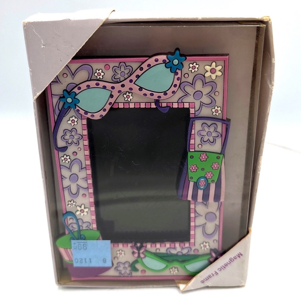 Y2K Swirly Girl Magnetic Photo Frame OS Purple Whimsical Fashion Floral 2003 2x3